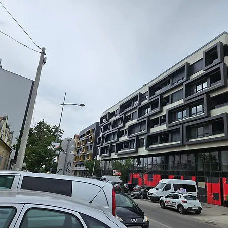 Paradiso - Besplatan Parking Nowy Sad